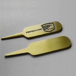 single frog metal divot repair tool